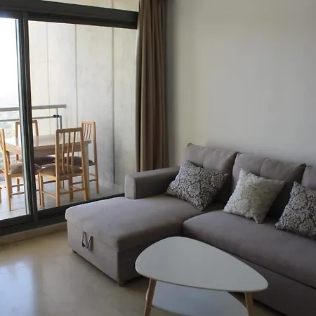 Apartamento El Cielo De ベニドルム